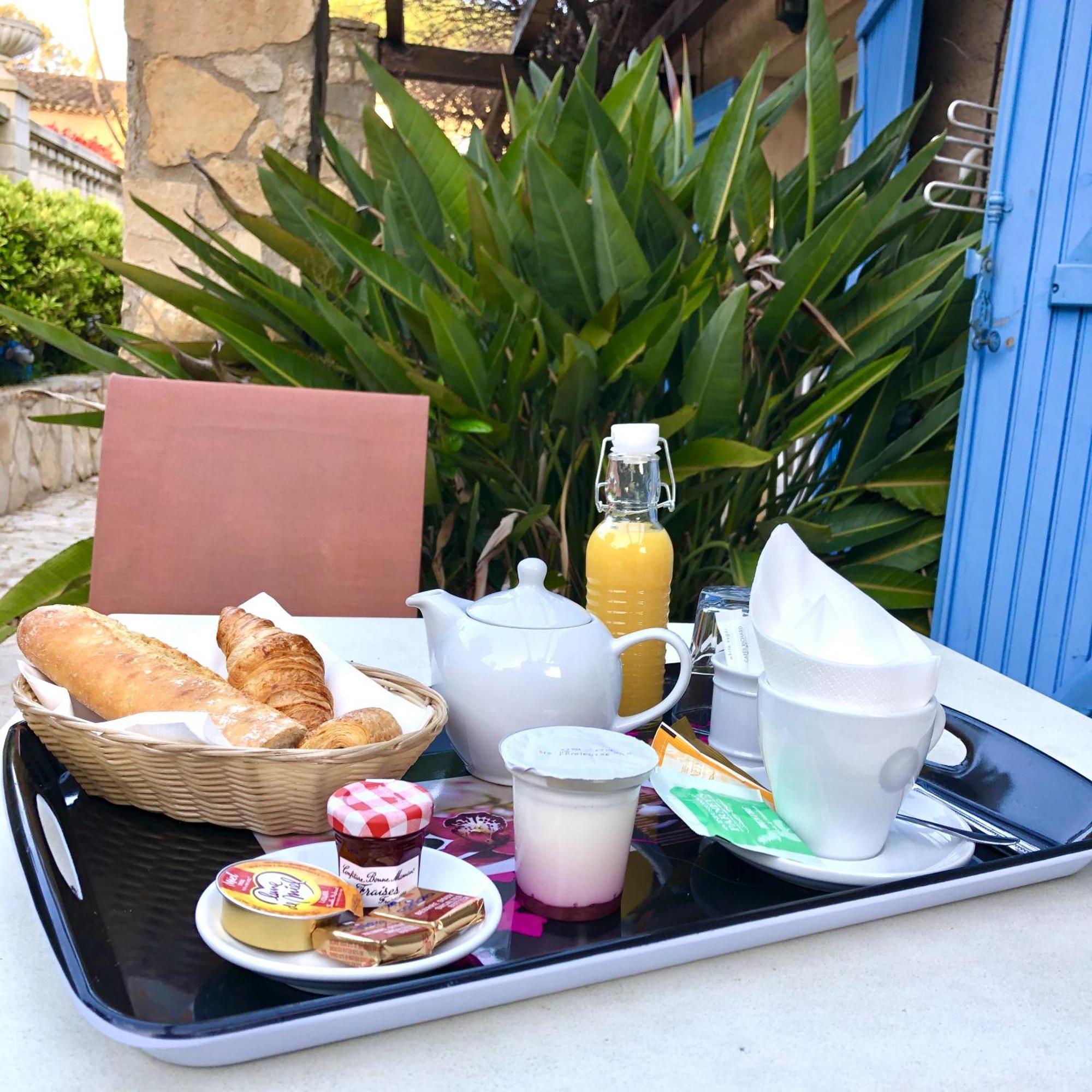 Hotel Jas Neuf Sainte-Maxime Bagian luar foto