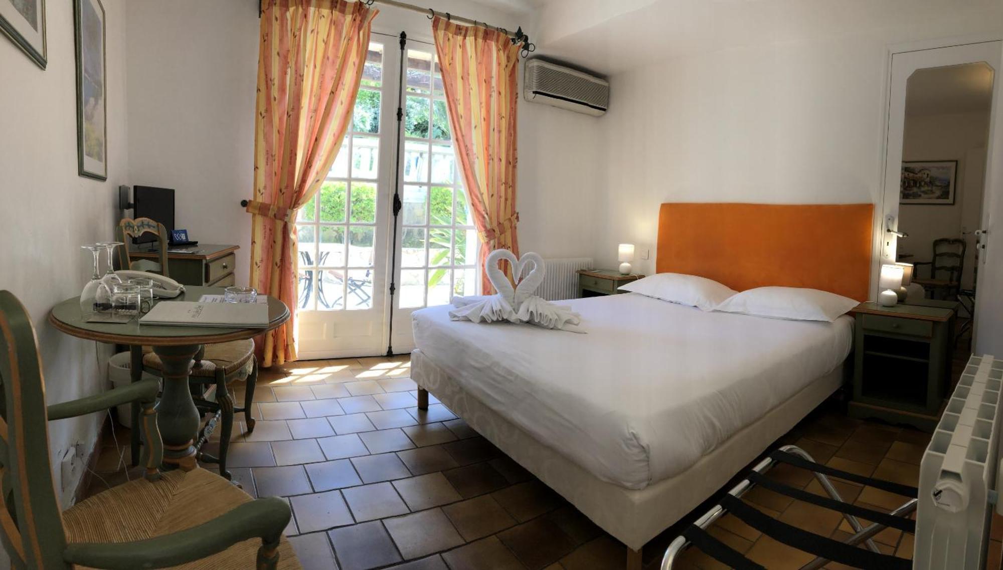 Hotel Jas Neuf Sainte-Maxime Bagian luar foto
